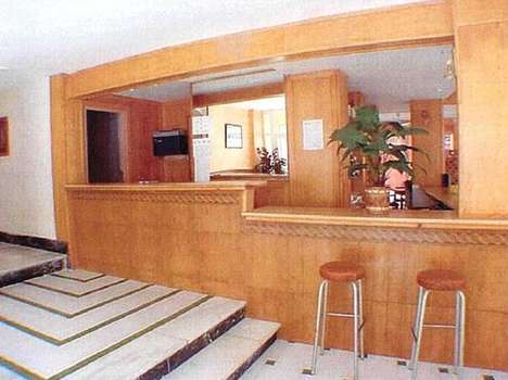 www.iris-hotel.net