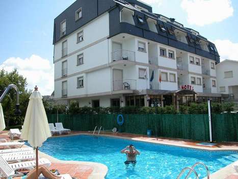 www.hotelpineiro.com