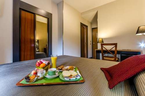 www.hotelregiocadiz.com