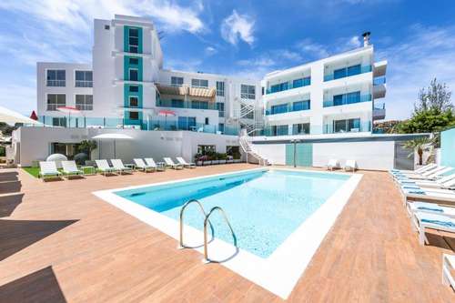 www.hotelplazasantaponsa.com