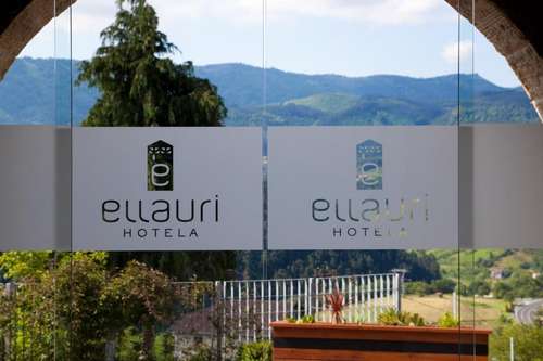 www.ellauri.com
