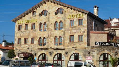 www.hotel-lasruedas.com