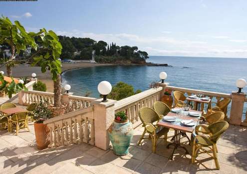 www.hotelgrifeu.com