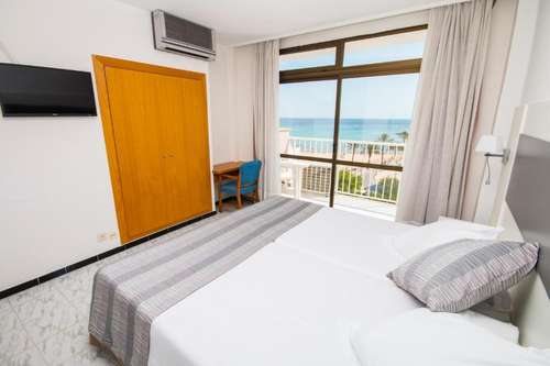 www.hotelamicmiraflores.com