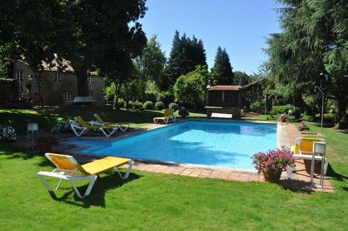 www.casagrandedecornide.es
