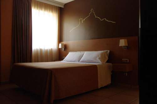 www.hotelsolsona.online