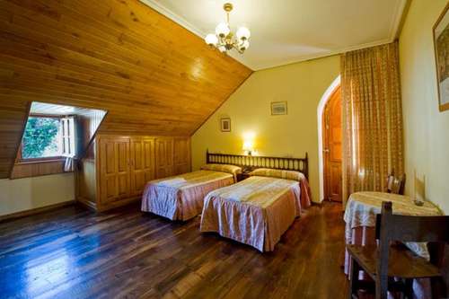 www.hotellacasilla.com