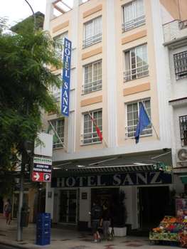 www.hotelsanztorremolinos.com