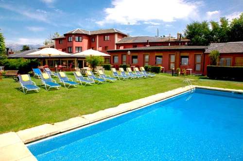 www.hotellago.com
