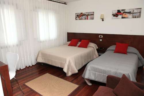 www.hotelruas.net