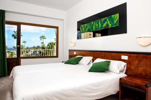 www.hotelvillamiel.com