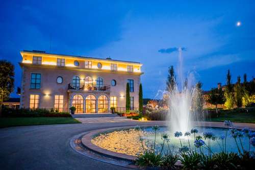 www.hotelcasaanamaria.com