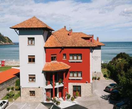 www.hotelribadesellaplaya.com