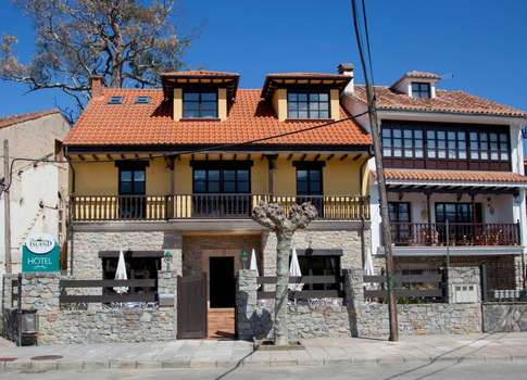 www.hoteltheislandasturias.com