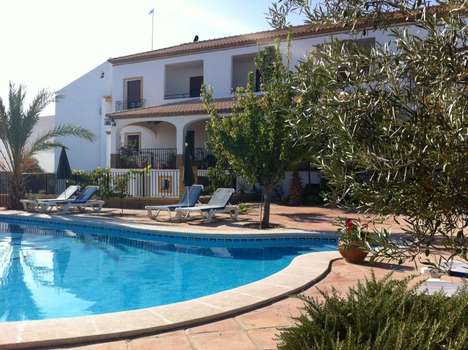 www.hotel-elmolino.com