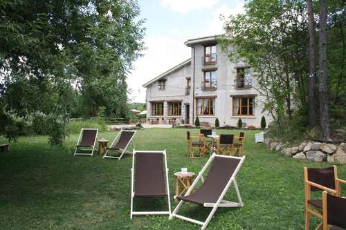www.hotelcalandreu.com