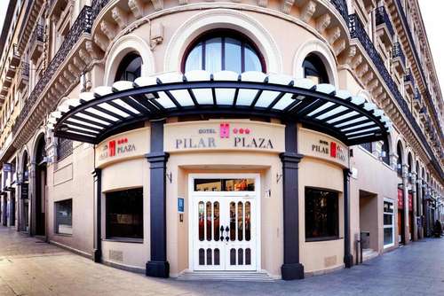 www.hotelpilarplaza.es