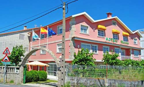 www.hotelmaruxa.com