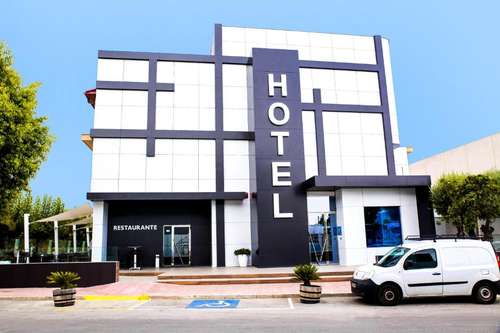 www.hotelvillaceuti.com
