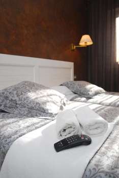 www.hoteliguarena.com