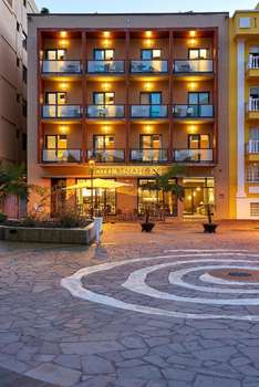 www.hotel-benahoare.com