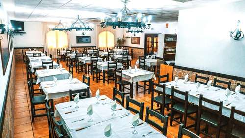 www.hotelcaracho.com
