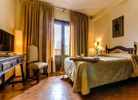 www.hoteltempleponferrada.com