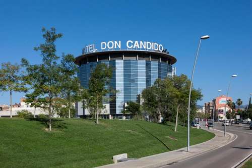 www.hoteldoncandido.com