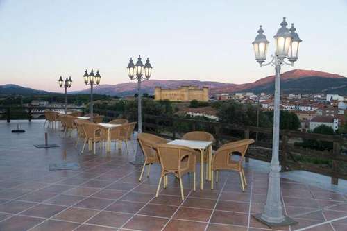 www.hotelmiradordegredos.com