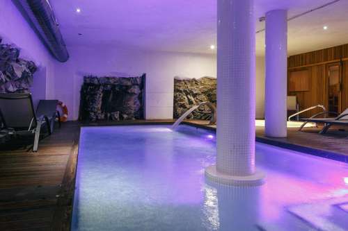 www.hotelspavilamont.com