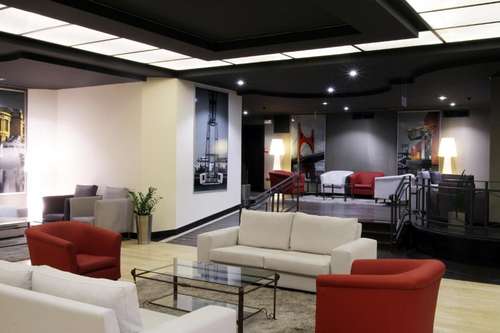 www.hotelcondeduque.com