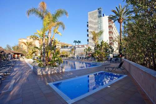 www.hotelbahiadealcudia.com