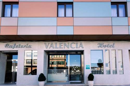 www.hotelvalenciaferrol.com
