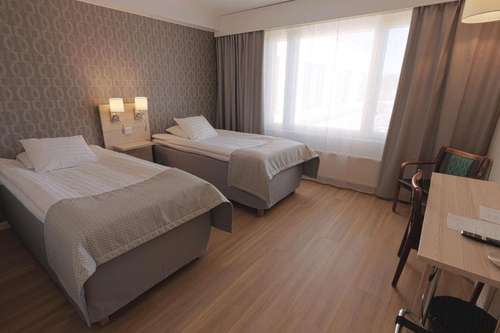 www.hotellihirvi.fi