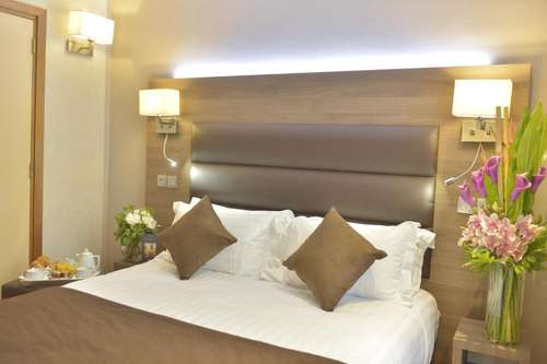 www.renoir-hotel.com