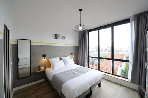 www.hotelterreneuve.com