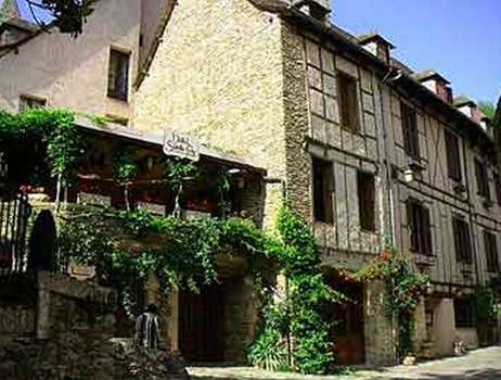 www.hotel-sainte-foy.com