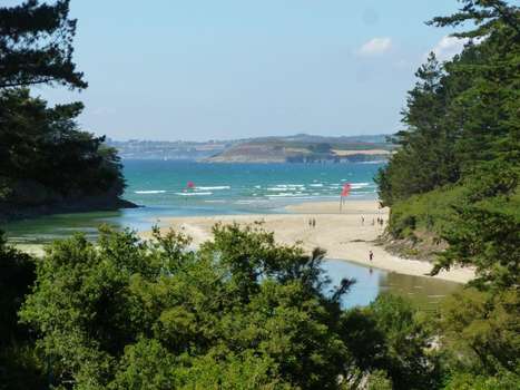 www.relais-de-trefeuntec.com