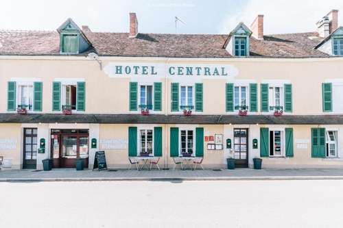 www.hotelcentral-creuse.com