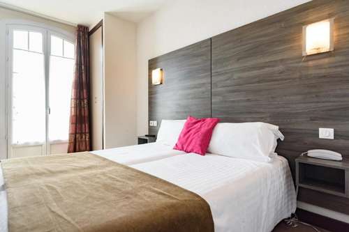 www.hotels-st-raphael.com