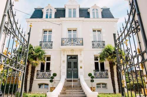www.ascotthotel.com