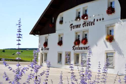 www.ferme-hotel-vrine.fr
