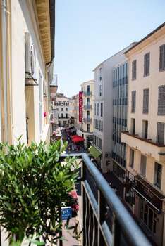 www.little-palace-cannes.com