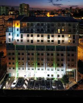 www.hotel-reseda-paris.com