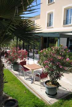 www.hotelchateaudunlogis.fr