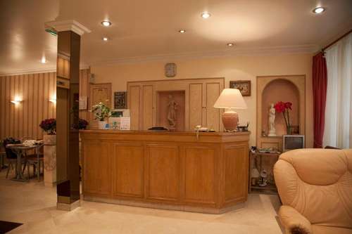 www.hotel-pyrenees.net