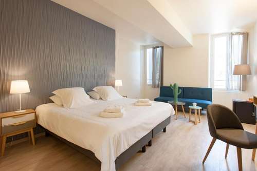 www.hotellerie-des-maures.fr