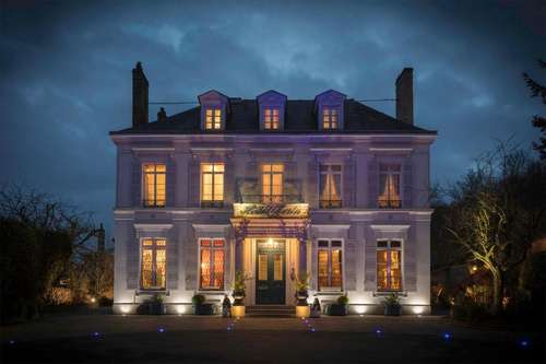www.hotel-ecrin-honfleur.com