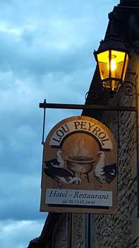 www.hotel-loupeyrol-dordogne.com