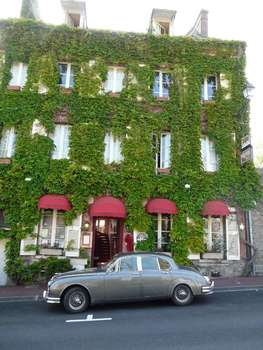 www.hotelhenri4.com